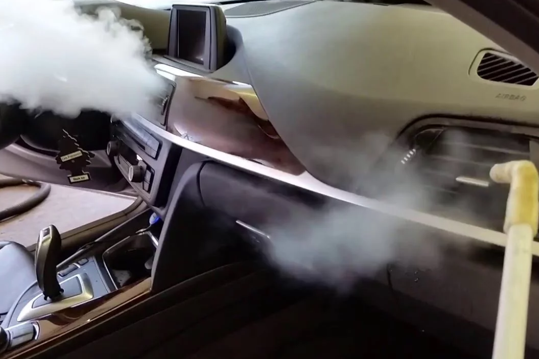 Qual o Melhor Higienizador Para Eliminar Odores do Carro?